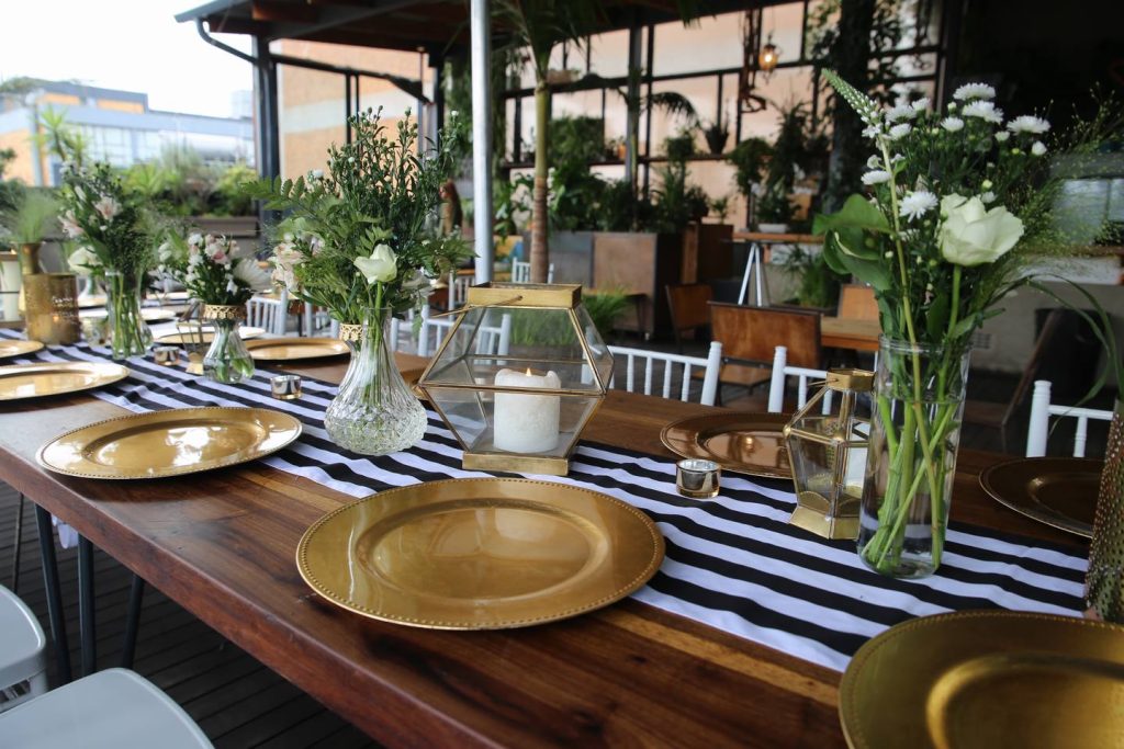 black and white table decor living room design