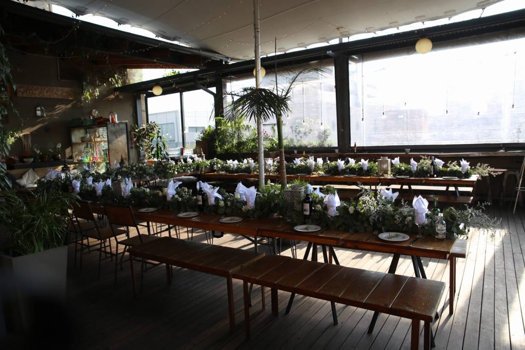 white wedding decor living room design